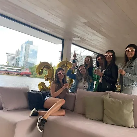 Ботель Hauseboat
